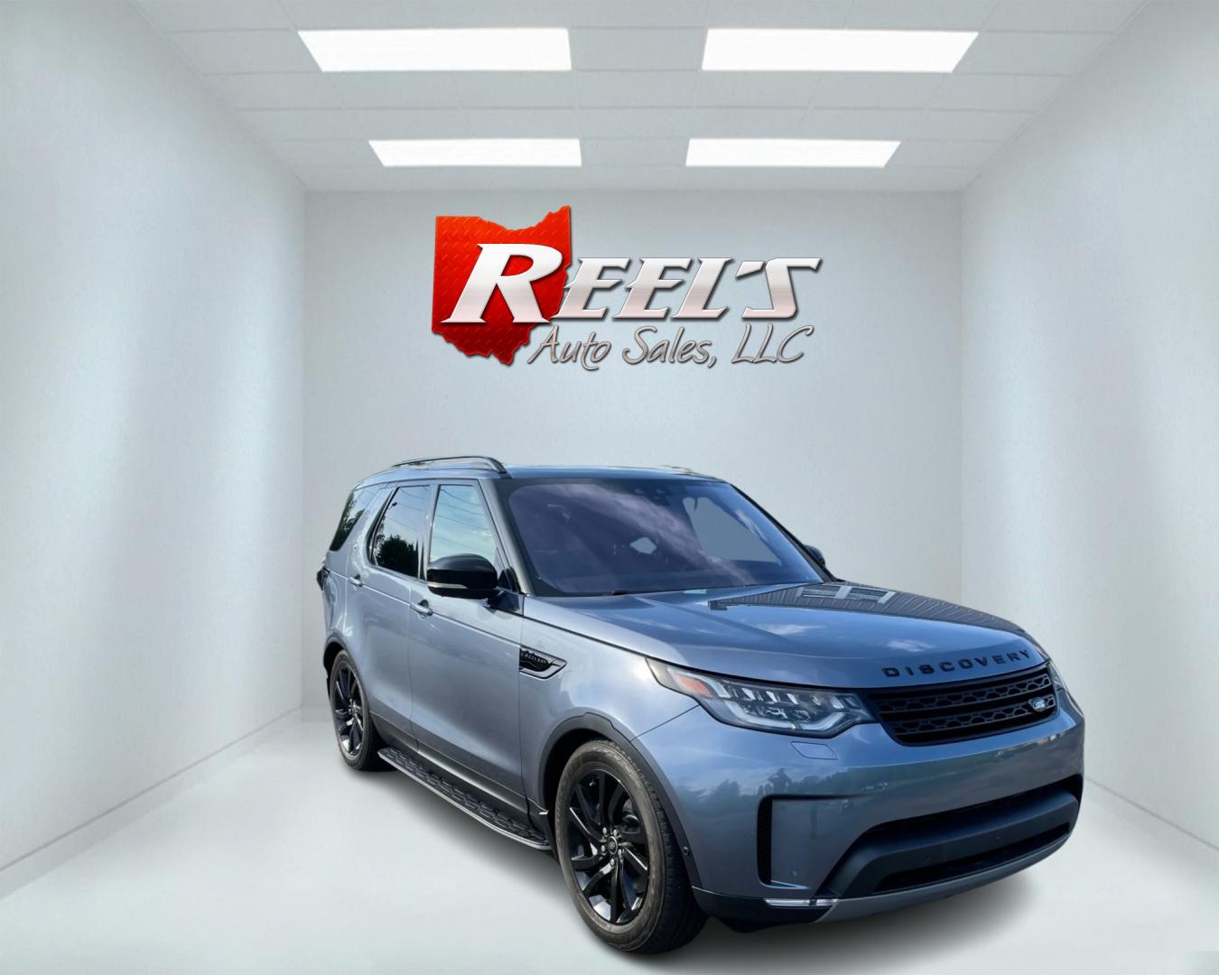 2018 Blue /Black Land Rover Discovery HSE (SALRR2RV5JA) with an 3.0L V6 DOHC 24V Supercharged engine, 8A transmission, located at 11115 Chardon Rd. , Chardon, OH, 44024, (440) 214-9705, 41.580246, -81.241943 - Photo#2